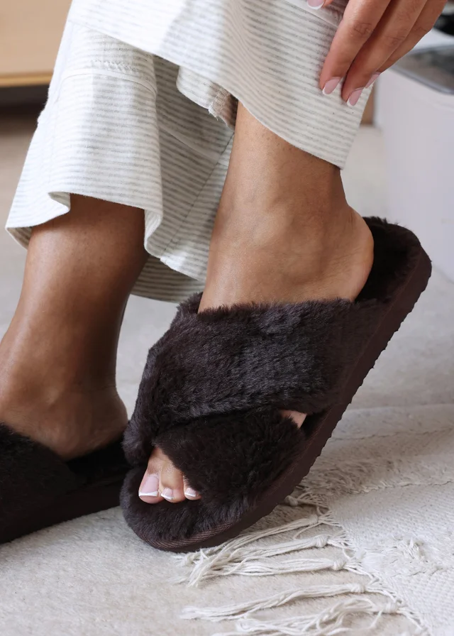 Wheres That From Weekend Brown Cross Over Fluffy Slippers