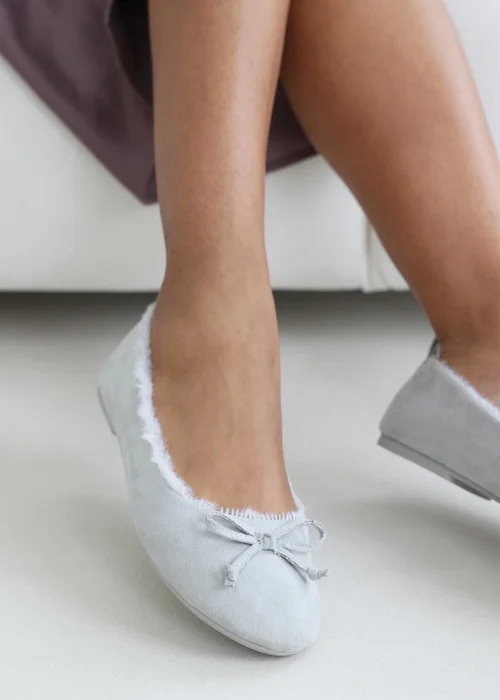 Wheres That From Cassia Grey Faux Suede Faux Fur Fluffy Slippers - Size 7 Image 6