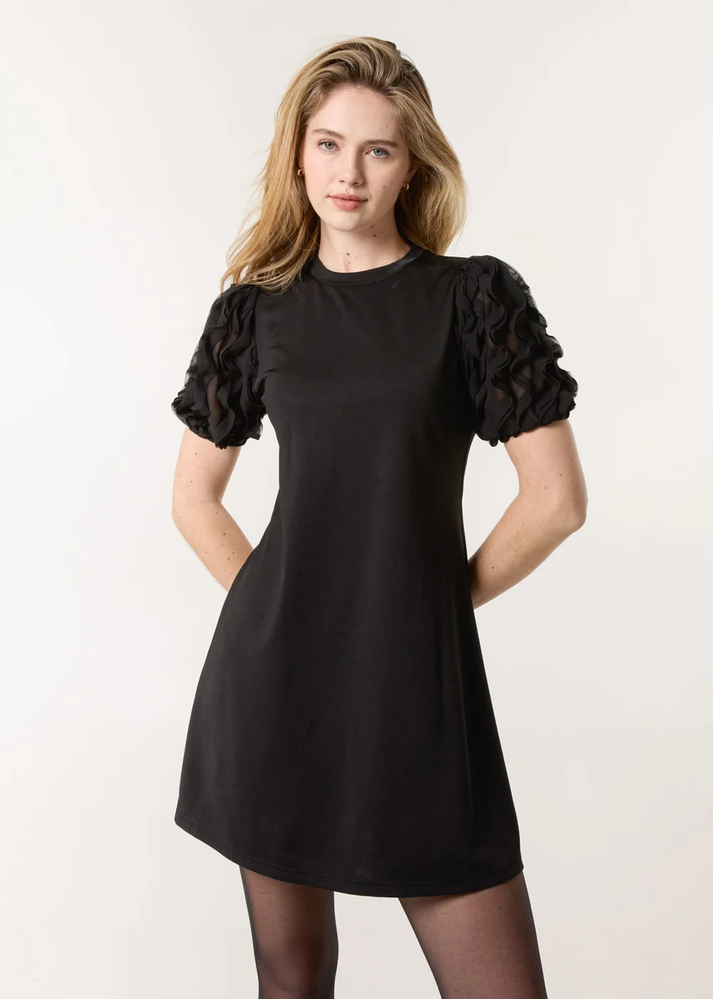 Blue Vanilla Black Textured Sleeve Mini Dress - L Blue Vanilla Black Textured Sleeve Mini Dress - L