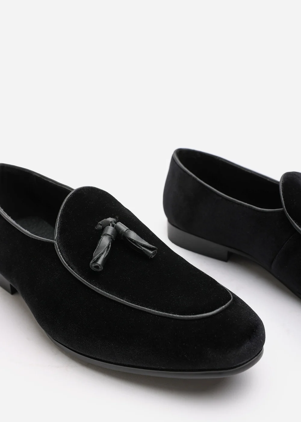 Where's That From Finley Black Velvet Tassel Loafer Dress Shoes - 10 Image 5