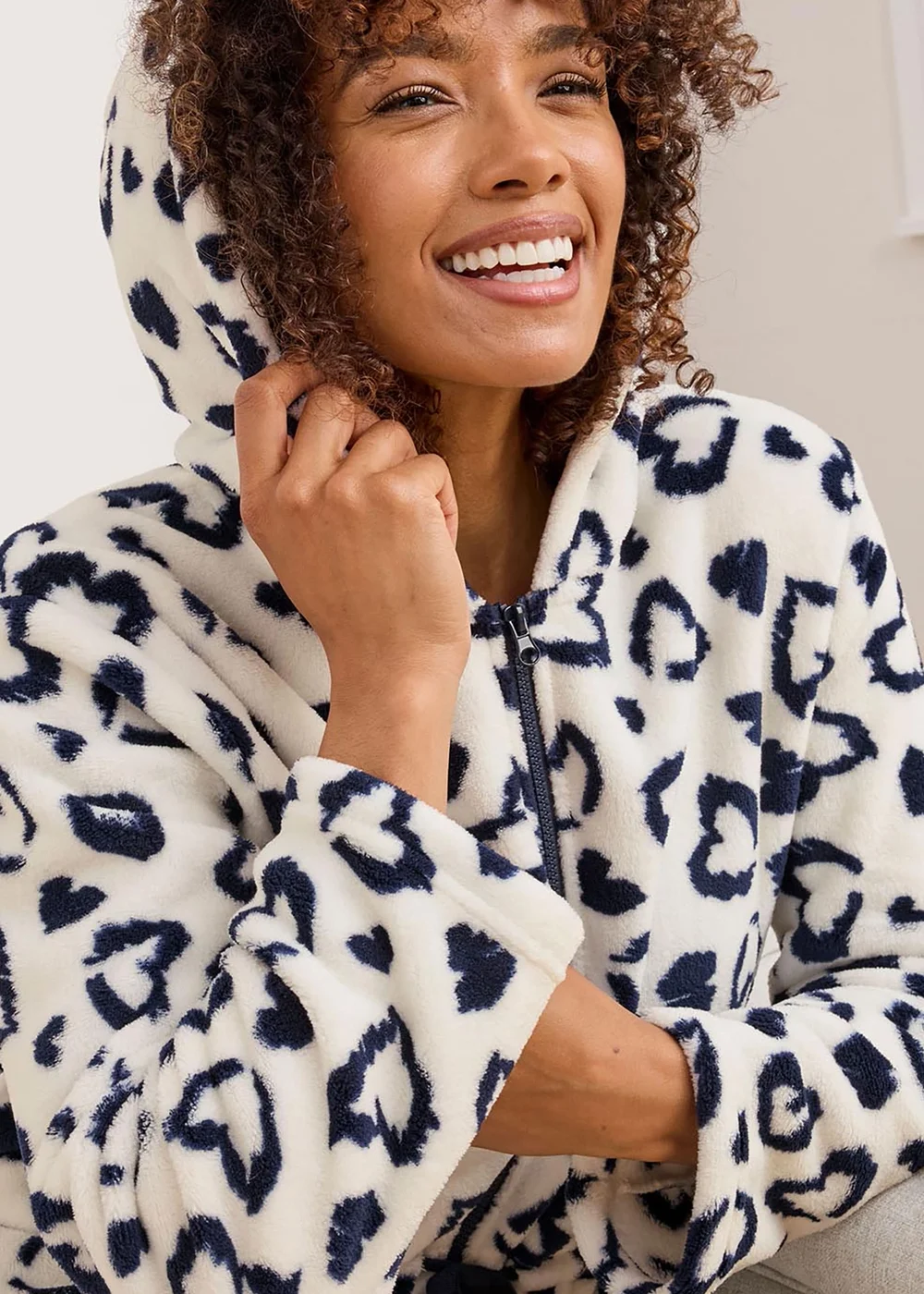 Cotton Traders Warm Cream Fleece Zip Front Dressing Gown - Size 26-28 | Matalan Cotton Traders Warm Cream Fleece Zip Front Dressing Gown - Size 26-28 | Matalan