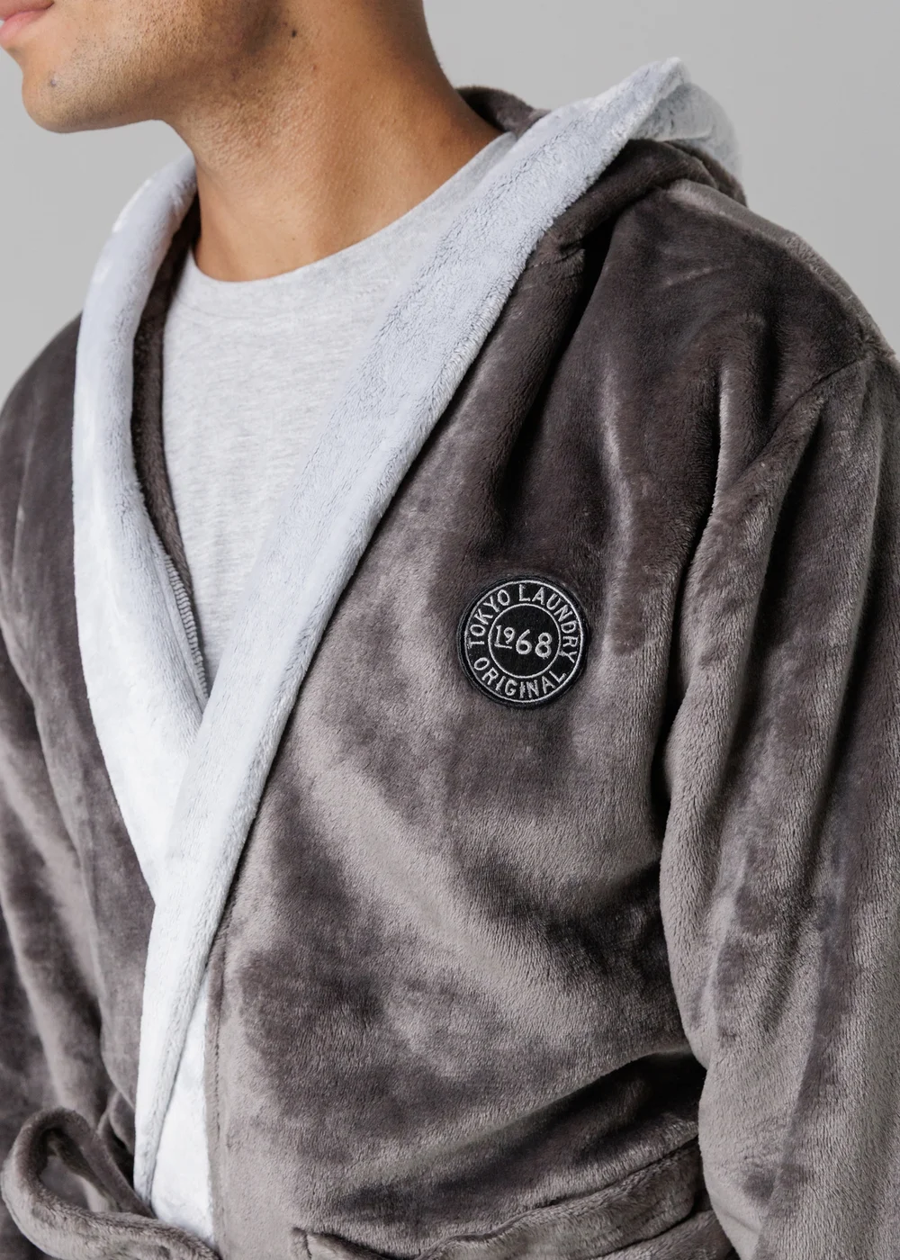 Tokyo Laundry Dark Grey Plush Dressing Gown - Medium Image 3