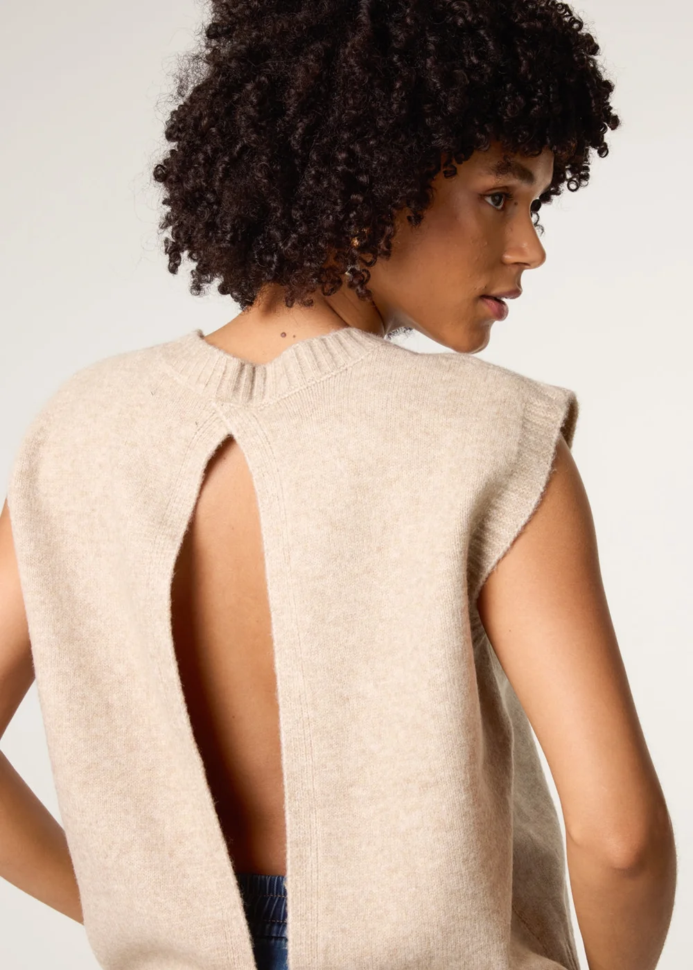 Blue Vanilla Beige Round Neck Vest - 18-20 Image 5