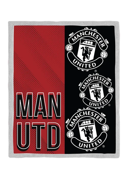 Manchester United Red Stacked Sherpa Fleece - 120 X 150 Image 5