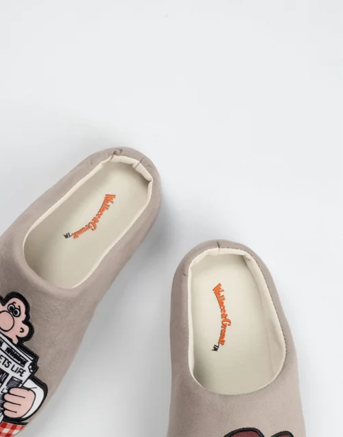 Wallace & Gromit Adult Grey Mule Slippers - 3-4 Image 3