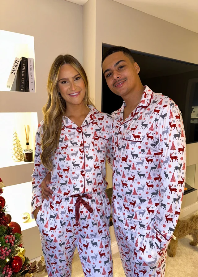 My Christmas Pyjamas White Christmas Kisses Two-Piece Long Matching Pyjama Set
