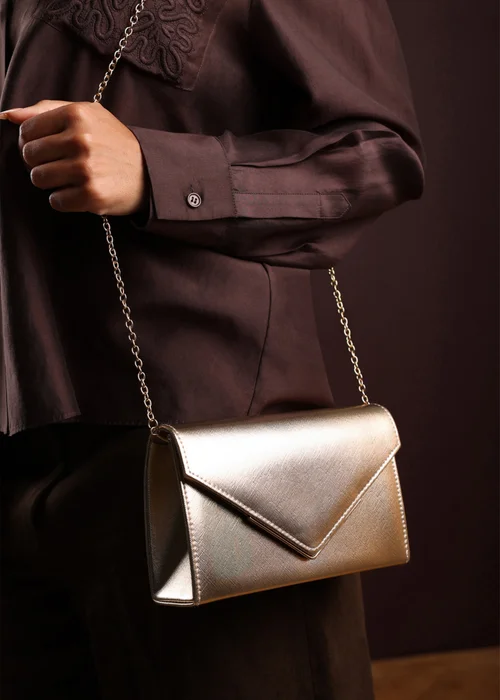 Where's That From Womens Linen Gold Metallic Faux Leather Clutch Bag - One Size Image 6