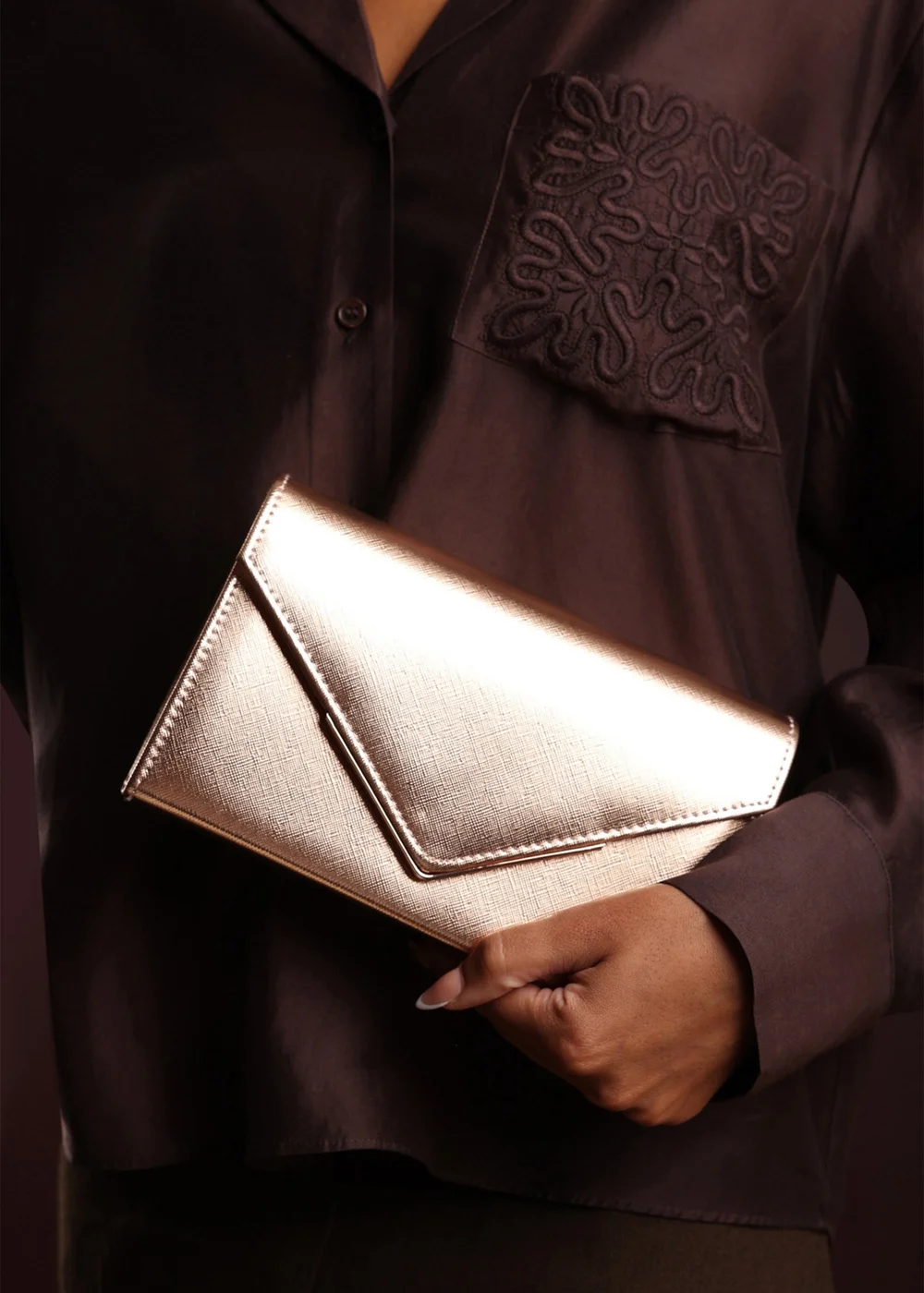 Where's That From Womens Linen Gold Metallic Faux Leather Clutch Bag - One Size Image 2