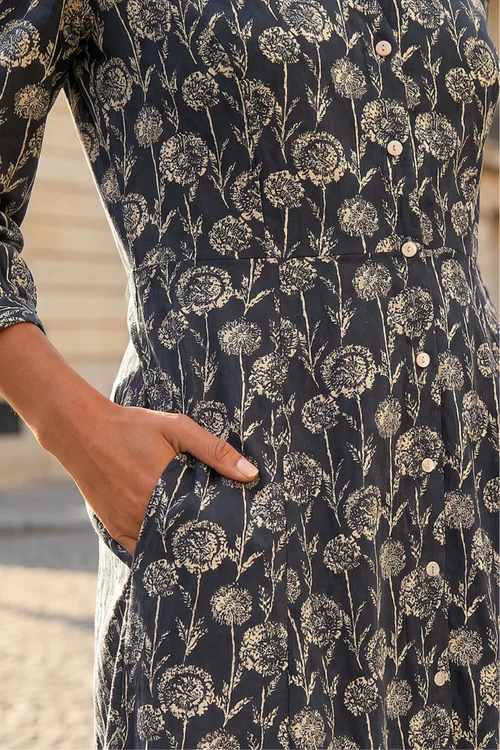 Roman Black Printed V-Neck Midi Dress - 20 Image 4