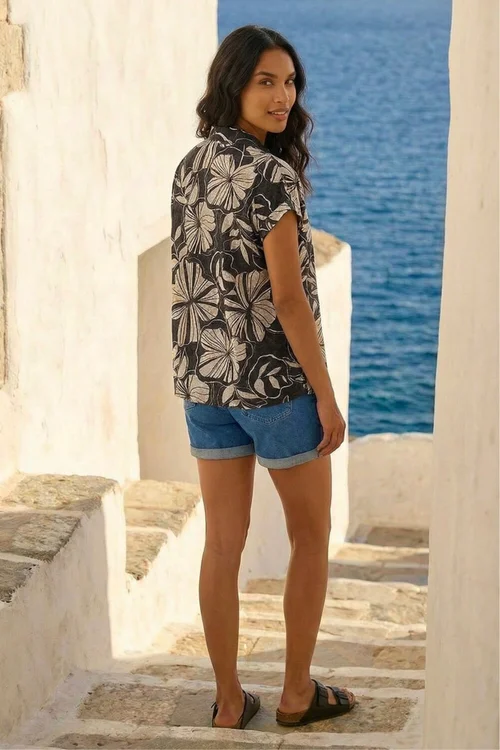 Roman Black Printed Broderie Collared Top - 16 Image 3