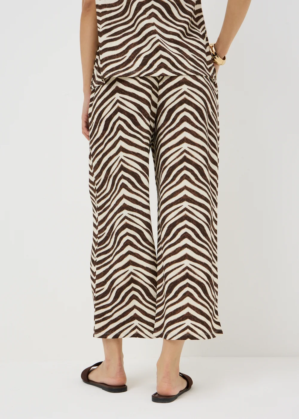 Brown Zebra Print Textured Cropped Trousers - 16 Image 2