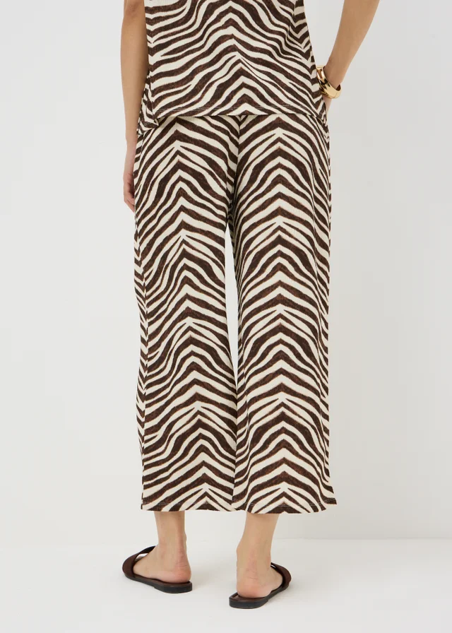Brown Zebra Print Textured Cropped Trousers
