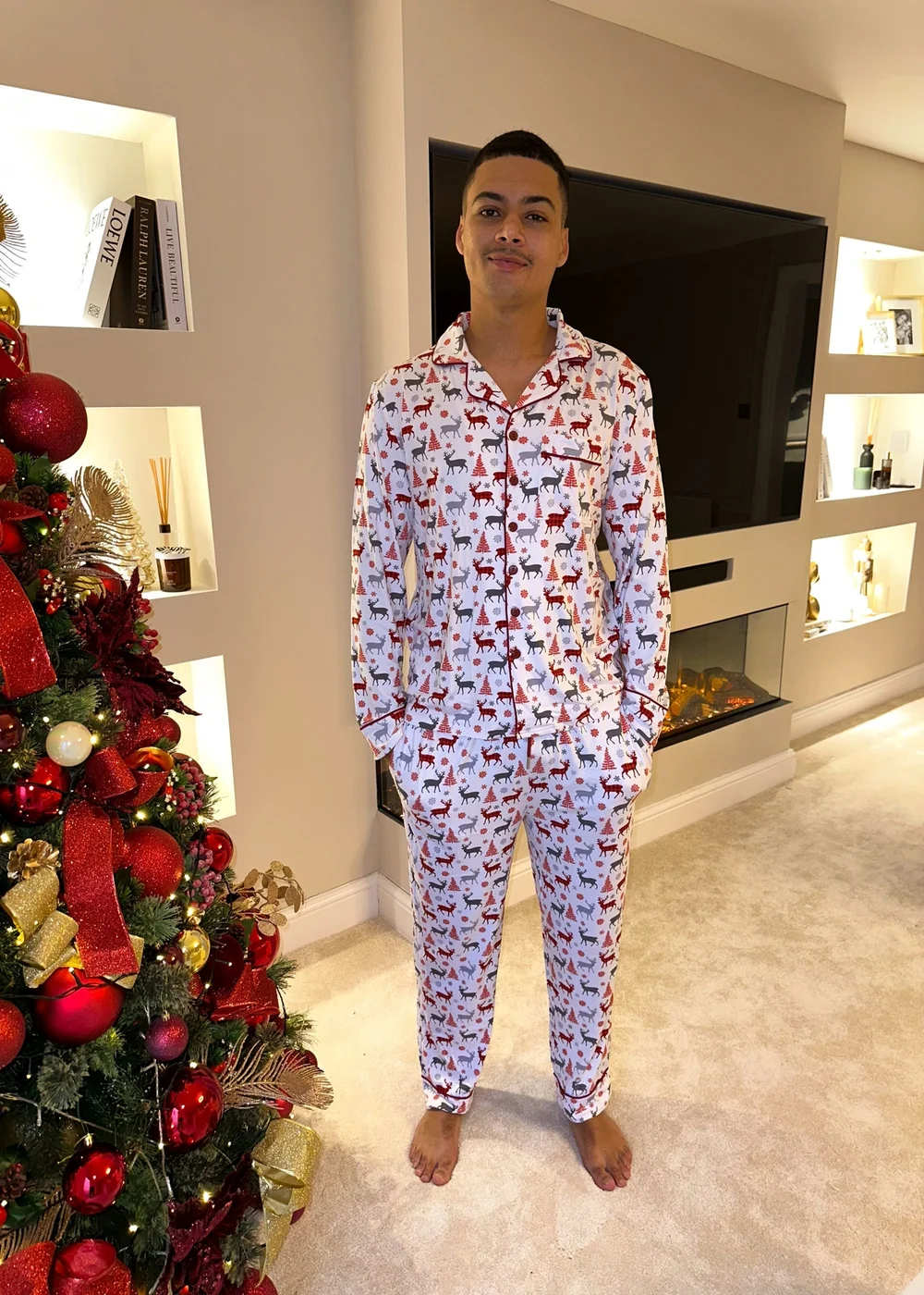 My Christmas Pyjamas White Christmas Kisses Two-Piece Long Matching Pyjama Set - XL Image 4