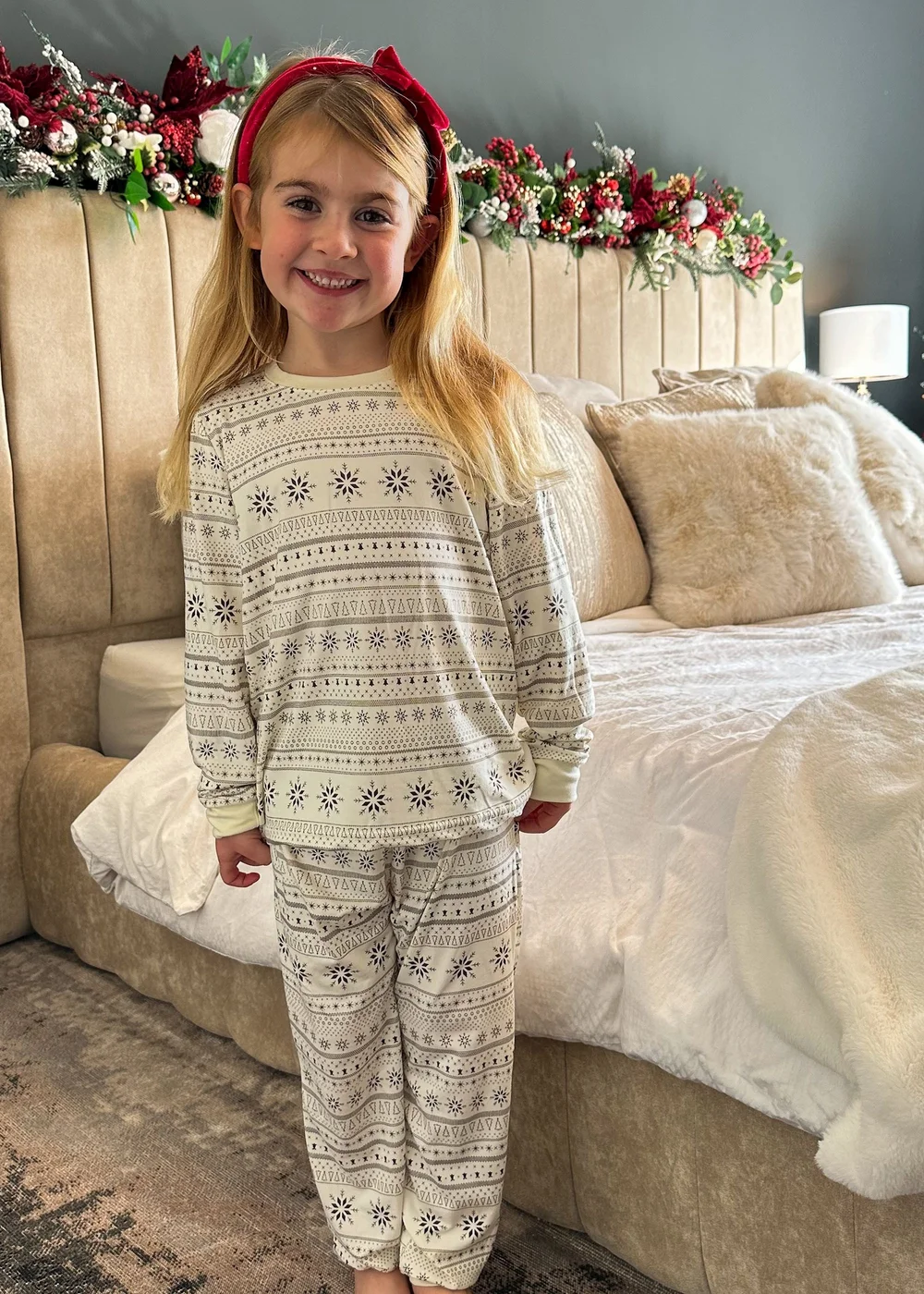 My Christmas Pyjamas Cream Snow White Children's Two-Piece Long Matching Pyjama Set (18m-14yrs) - Age 11-12 Years Image 5