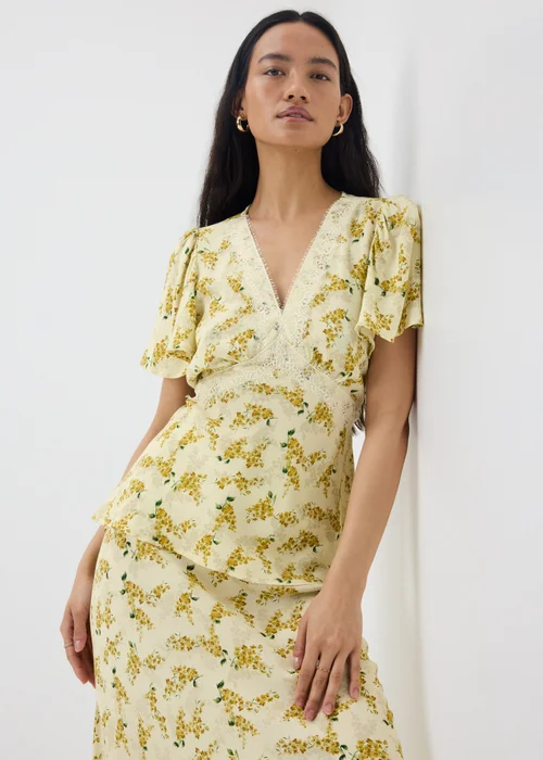 Yellow Floral Lace Co Ord Tea Top - 12 Image 2