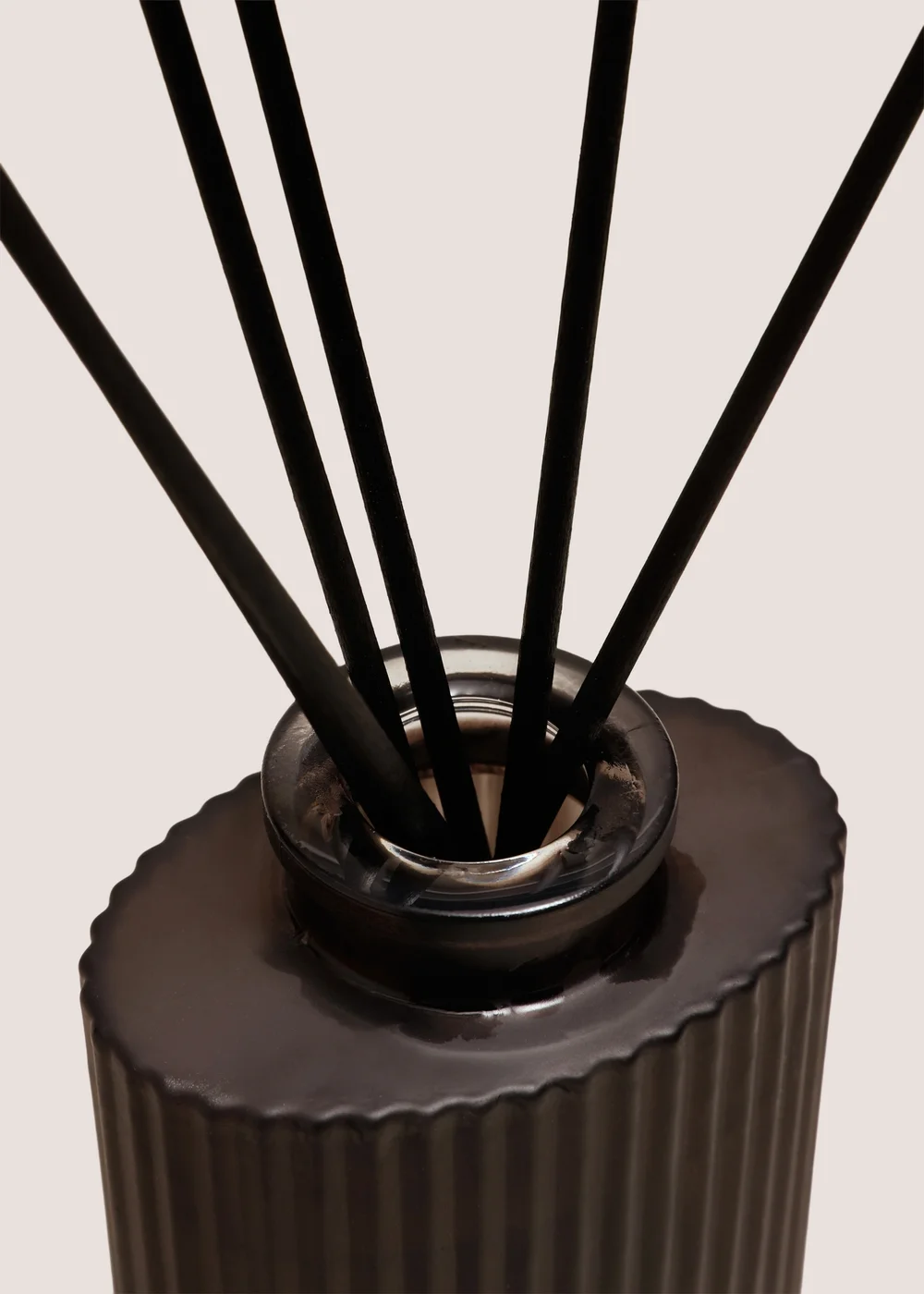 The Laundry Co Fresh Linen 70ml Diffuser Image 2