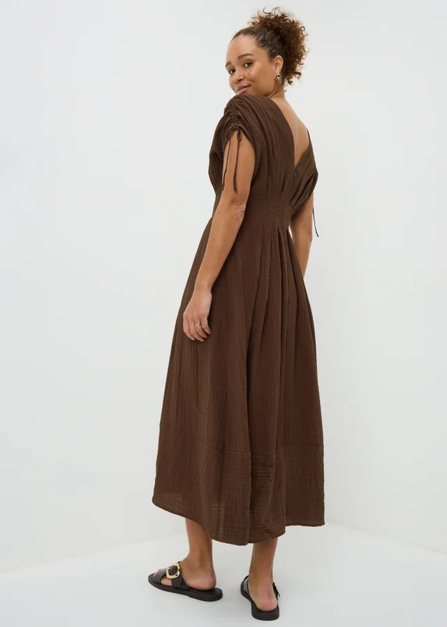 Chocolate Brown Textured Cinched Waist Midaxi Dress