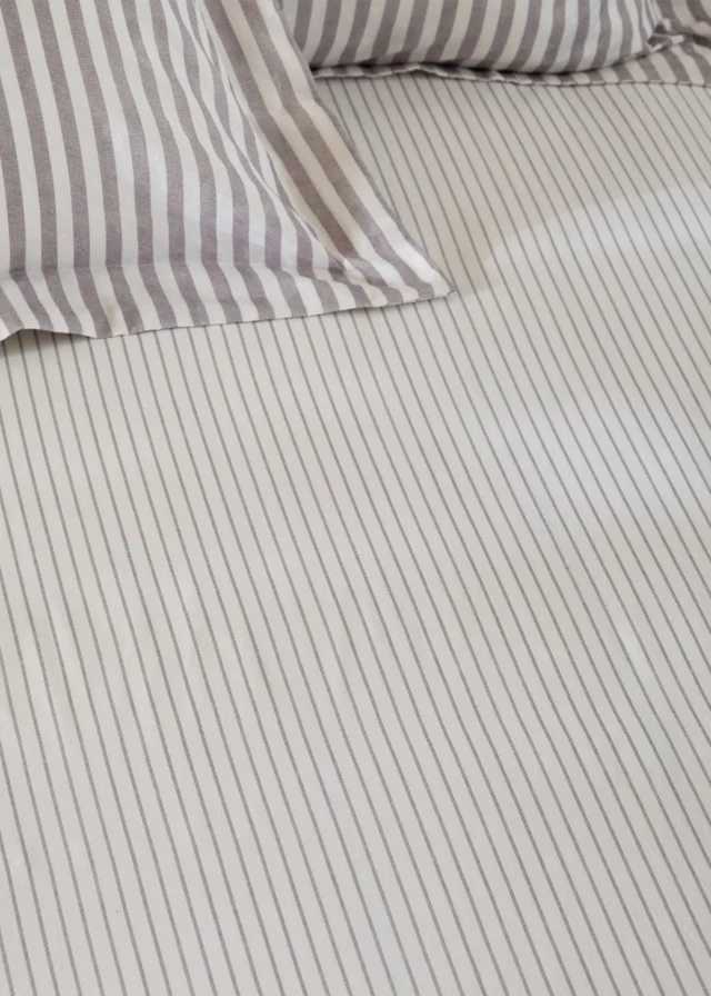 Yard Hebden 100% Cotton Narrow Stripe Mauve Fitted Sheet