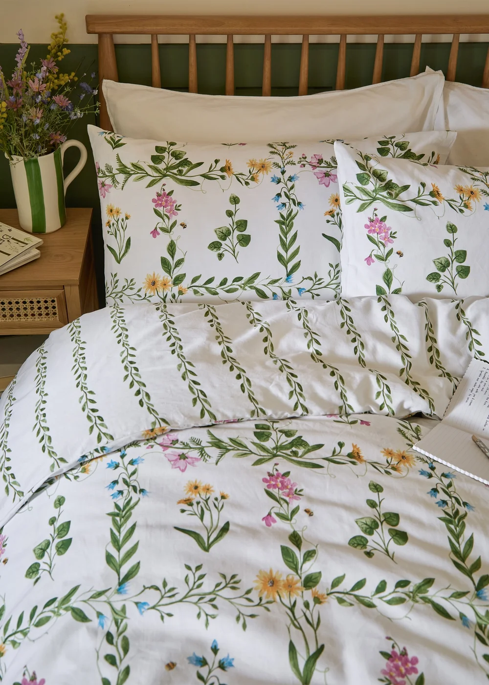 Wylder Olivia Reversible 100% Cotton Green Duvet Cover Set - Single Image 2