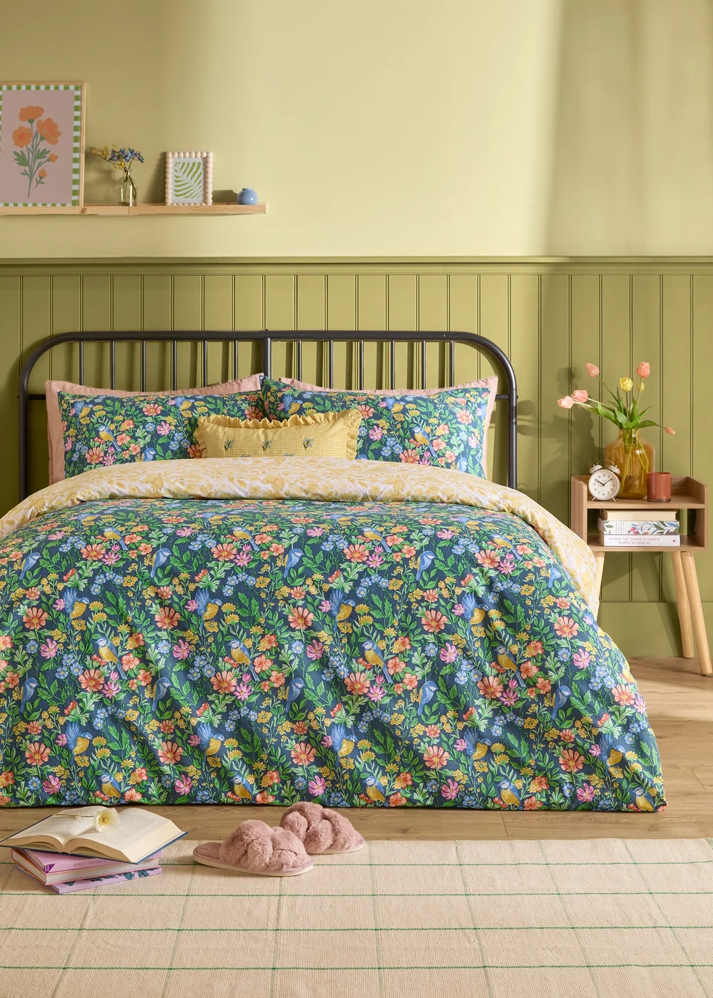 Furn Emerie Floral Reversible Navy Duvet Cover Set - Double Image 1