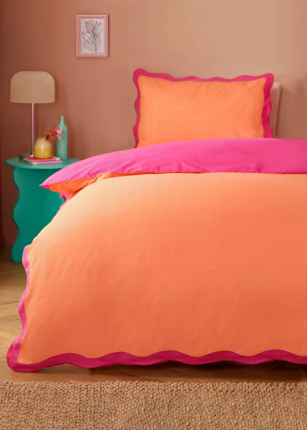 Furn Wiggle Scallop Coral Duvet Cover Set - Single Image 1