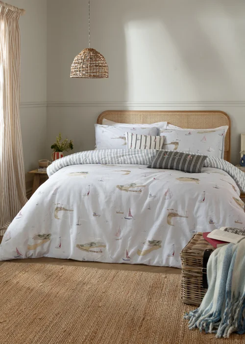 Wylder Abersoch Shore Reversible 100% Cotton Sky Blue Duvet Cover Set - Single Image 1