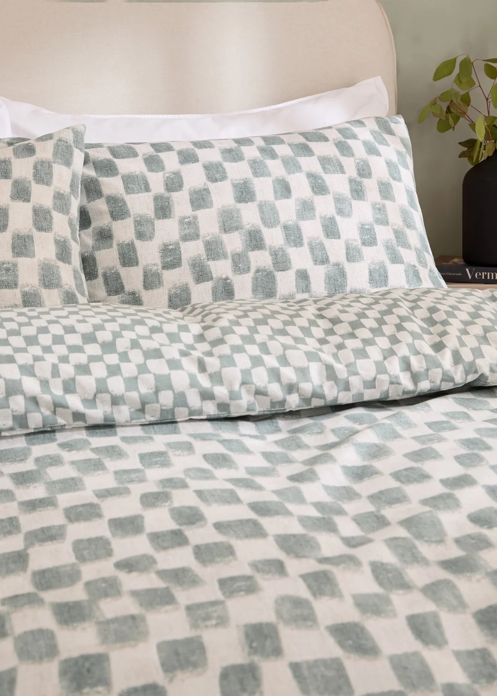 Hoem Nyhavn Checkerboard Reversible Aqua Duvet Cover Set - Single Image 3