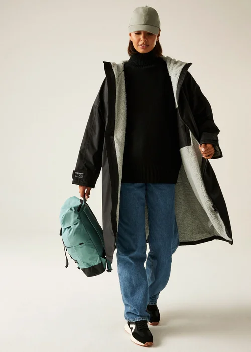 Regatta Black Adult Waterproof Robe with Hydrafort Technology - XS-S Image 3