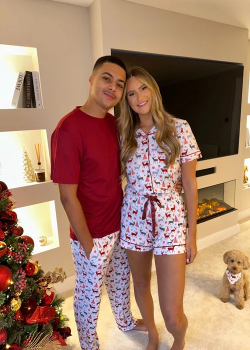 My Christmas Pyjamas White Christmas Kisses Two-Piece Long Matching Pyjama Set - XL Image 3