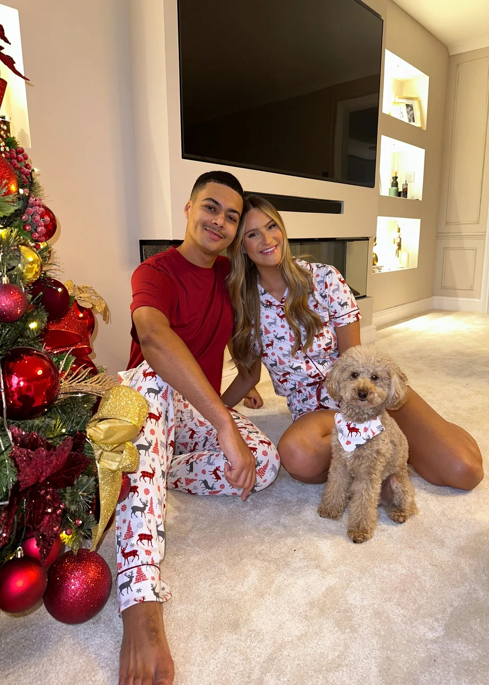 My Christmas Pyjamas White Christmas Kisses Two-Piece Long Matching Pyjama Set - XL Image 4