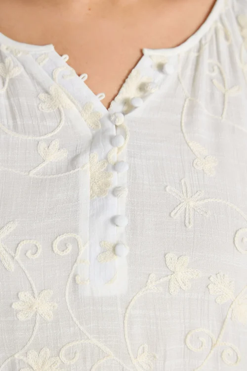 Evans Curve Ivory White Floral Embroidered Blouse - 16 Image 5