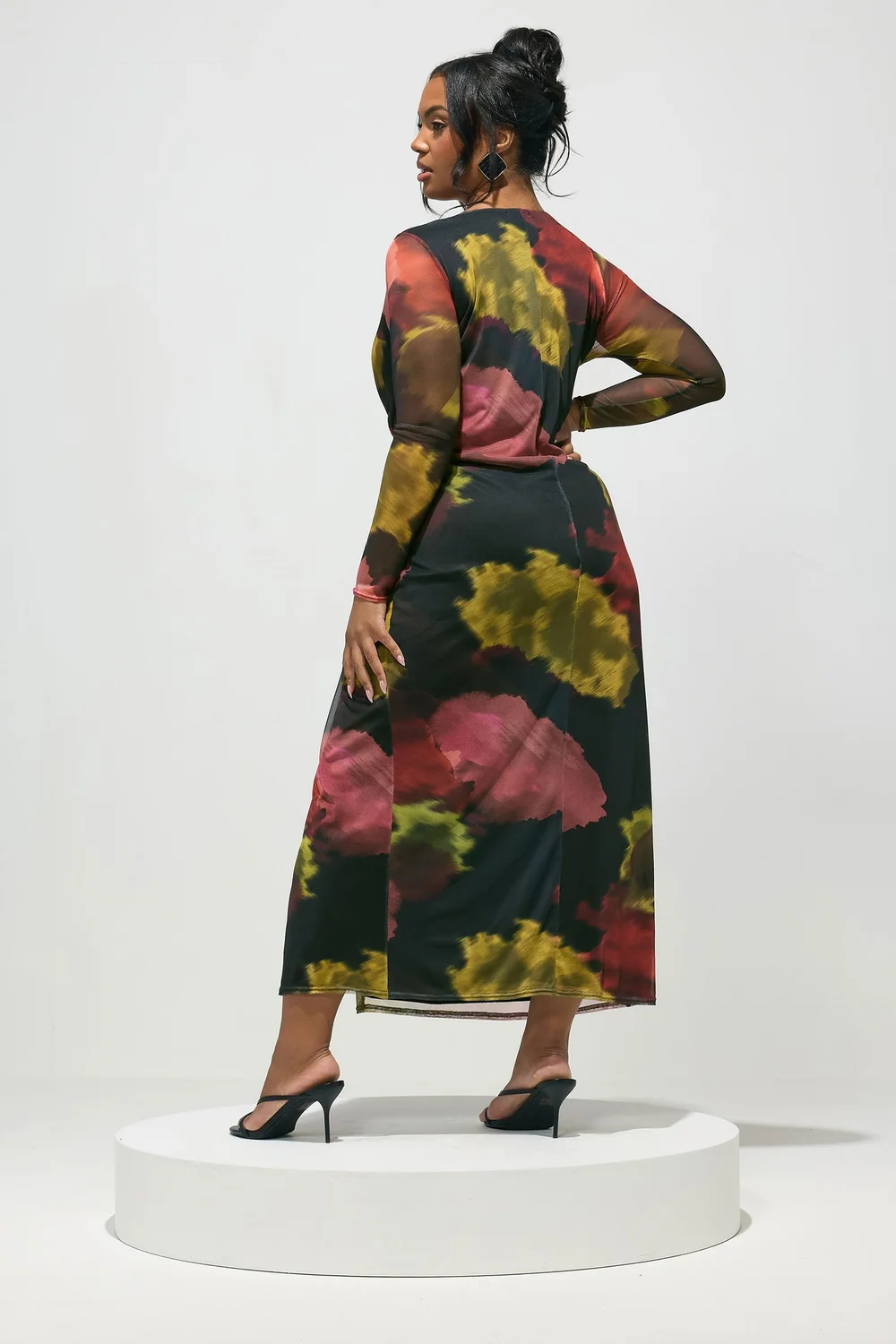 Yours London Curve Black Abstract Knot Dress - 22 Image 3