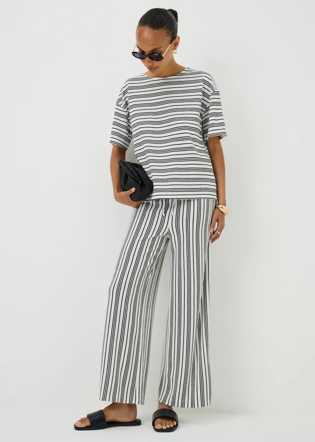 Cream Stripe Snit Co Ord T-Shirt