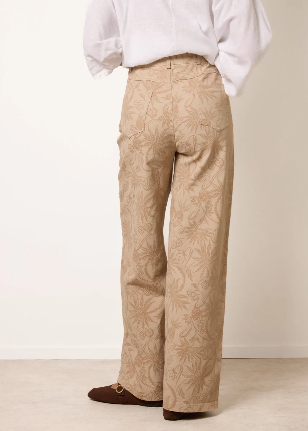 Blue Vanilla Stone Floral Printed Flared Jeans - L Image 4