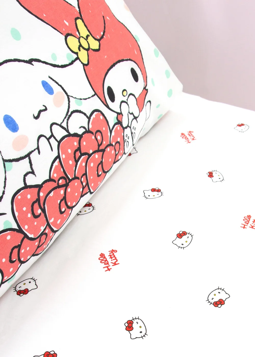 Hello Kitty White Sleepover Fitted Sheet - Single Image 2
