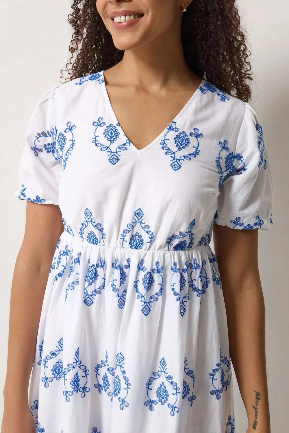 M&Co White & Blue Embroidered Midi Dress - 20 Image 5