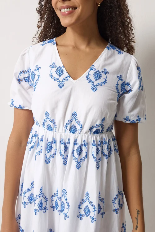 M&Co White & Blue Embroidered Midi Dress - 20 Image 5