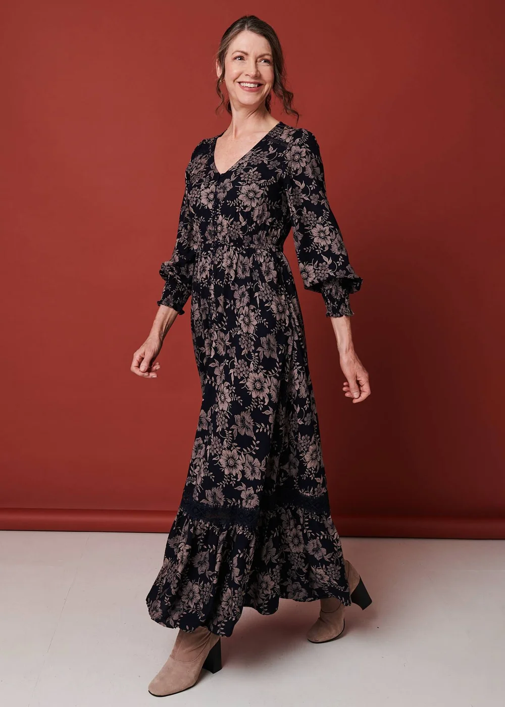 Izabel London Navy Floral Lace Long Sleeve Maxi Dress - 12 Izabel London Navy Floral Lace Long Sleeve Maxi Dress - 12