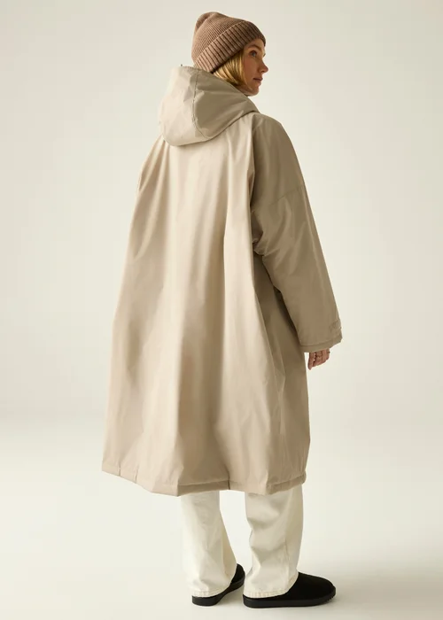 Regatta White Pepper Abstract Floral Adult Waterproof Robe with Hydrafort Technology - L/XL Image 2
