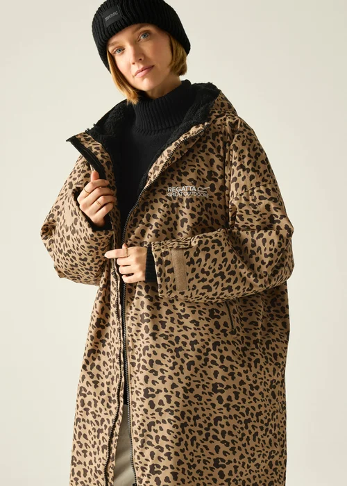 Regatta Abstract Leopard Spot Adult Waterproof Robe with Hydrafort Technology - XS-S Image 1