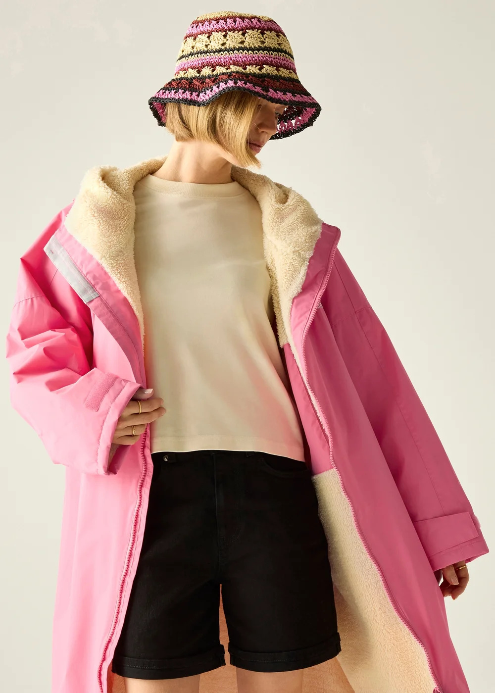 Regatta Pink Lemonade Adult Waterproof Robe With Hydrafort Technology - L/XL Image 6