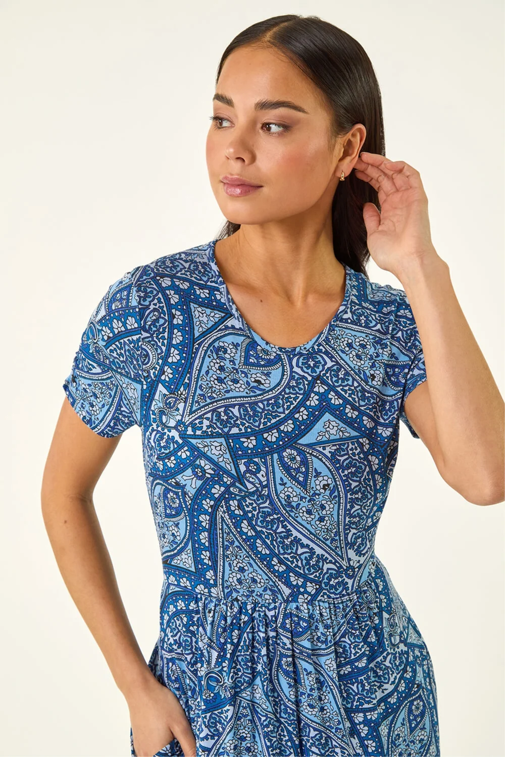 Roman Blue P Paisley Gathered D - 12 Image 4