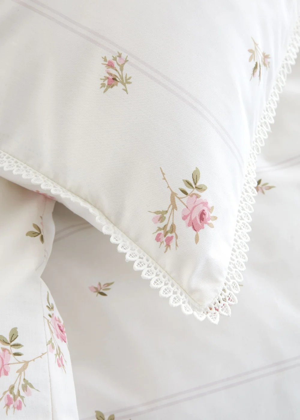 Bianca Fine Linens Vintage Rosebud Lace 200 Thread Count Cotton Reversible Duvet Cover Set Cream - Double Image 4
