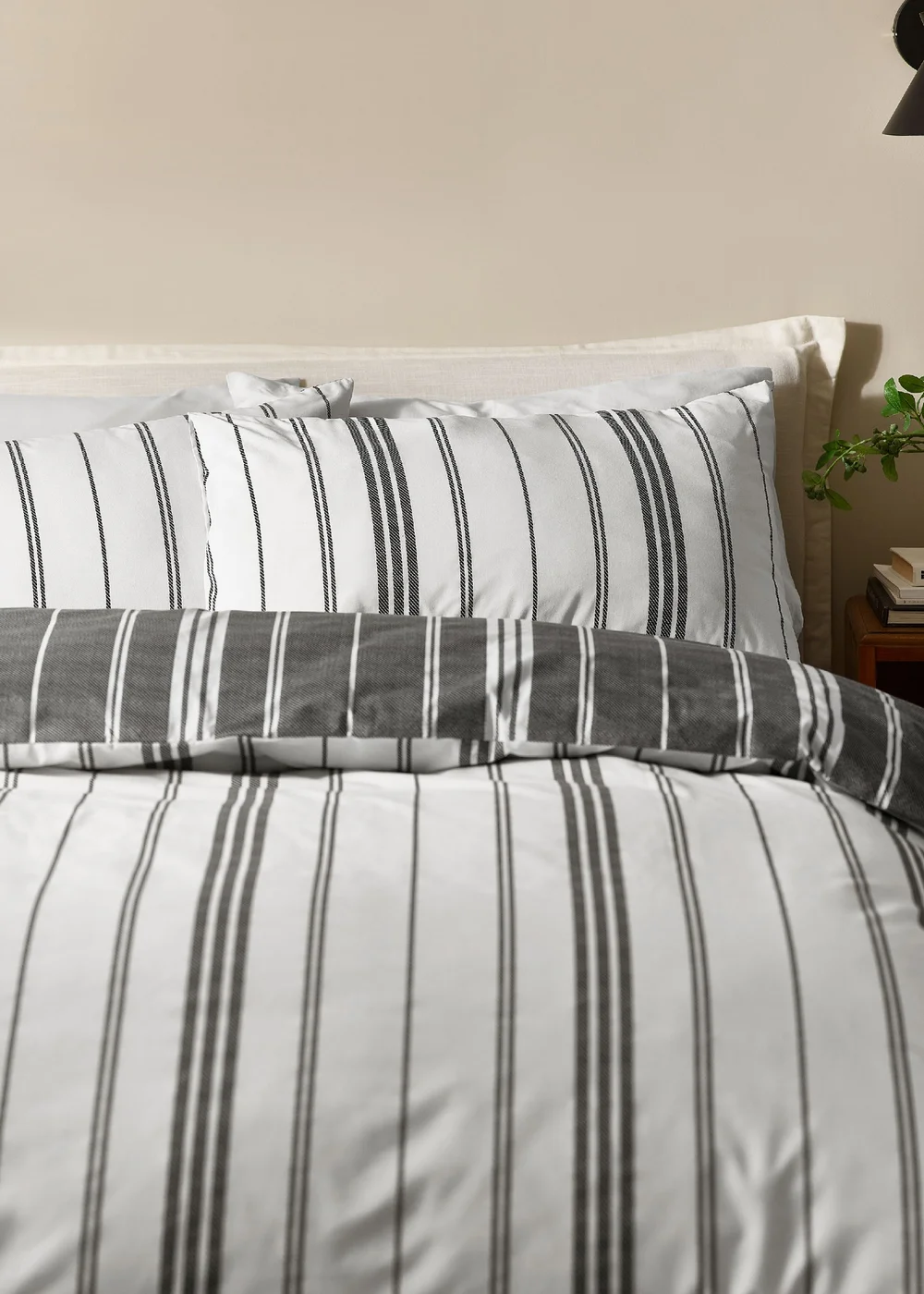 Catherine Lansfield Harbour Stripe Reversible Duvet Cover Set Black - Single Image 3