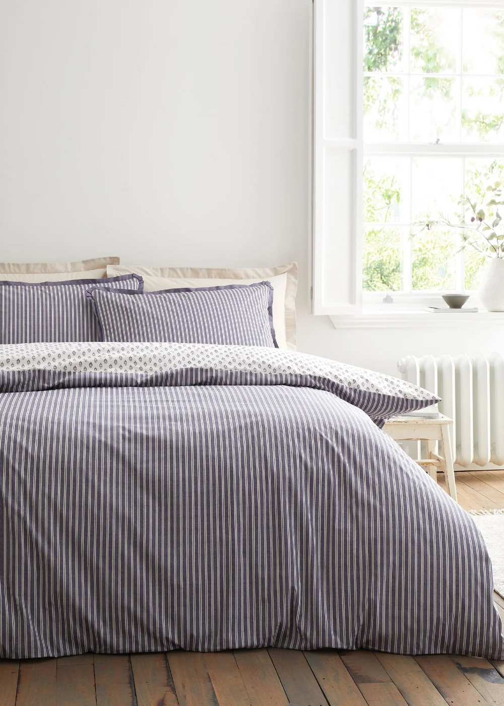 Bianca Fine Linens Amelie 200 Thread Count Cotton Reversible Duvet Cover Set Blue - Double Image 2