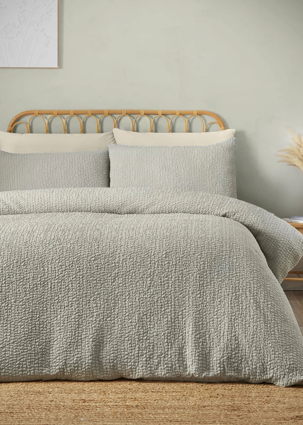 Catherine Lansfield Crinkle Seersucker Duvet Cover Set Green - Single Image 1