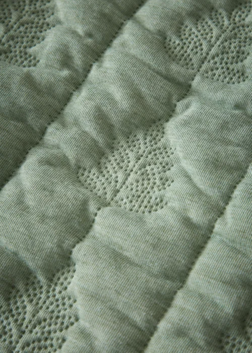 Pineapple Elephant Tamba Leaf Pinsonic Quilted Oxford Pillowcase Pair Green - One Size Image 3