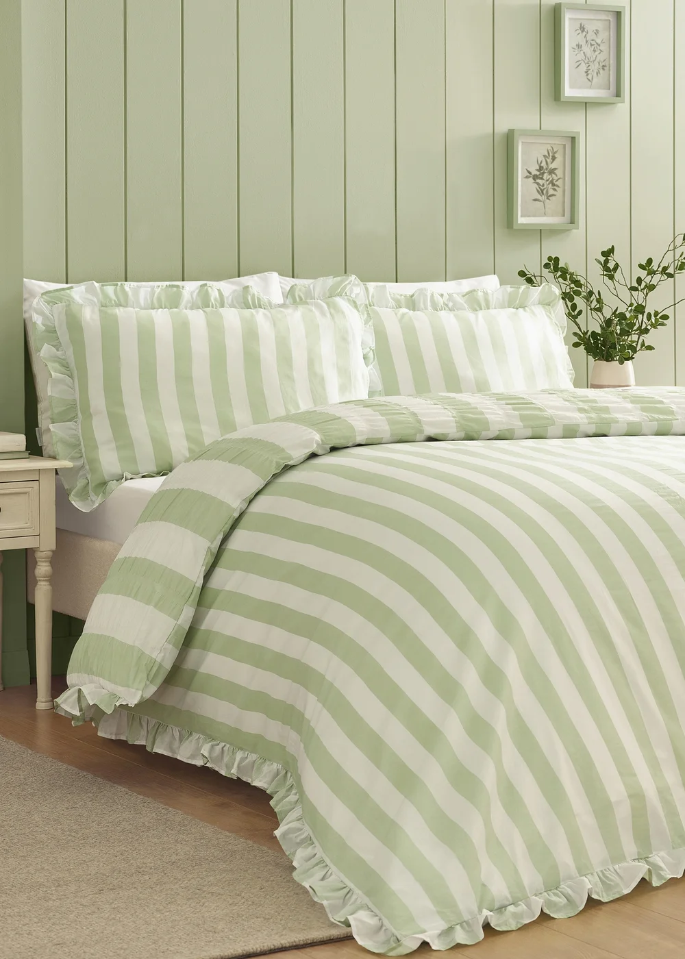 Catherine Lansfield Seersucker Frill Stripe Duvet Cover Set Green - Double Image 2