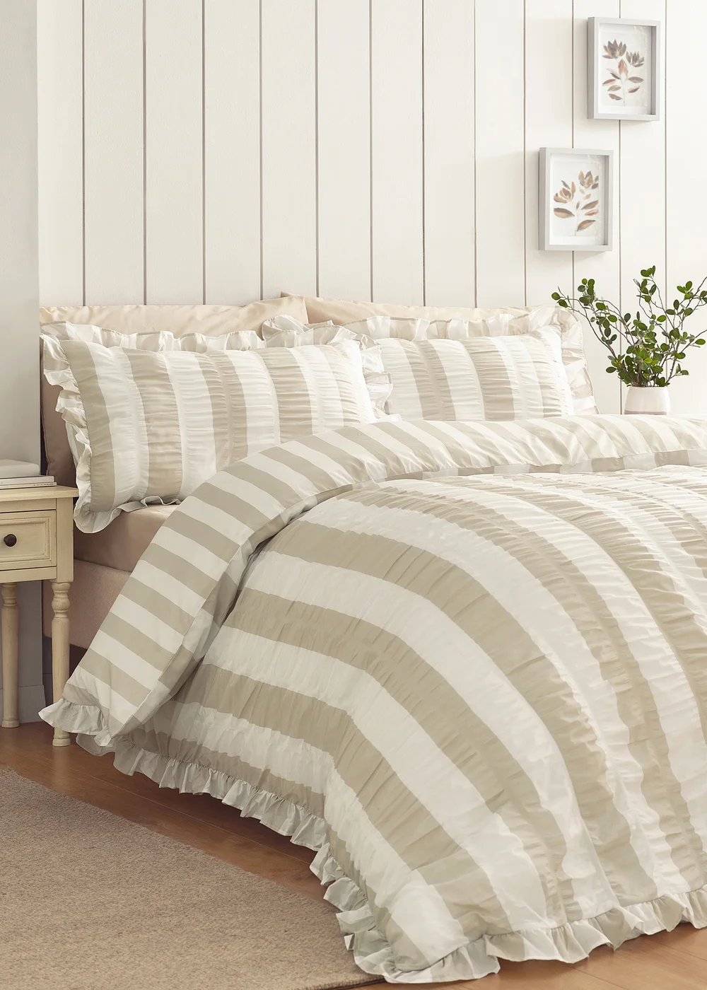 Catherine Lansfield Seersucker Frill Stripe Duvet Cover Set Natural - Double Image 1