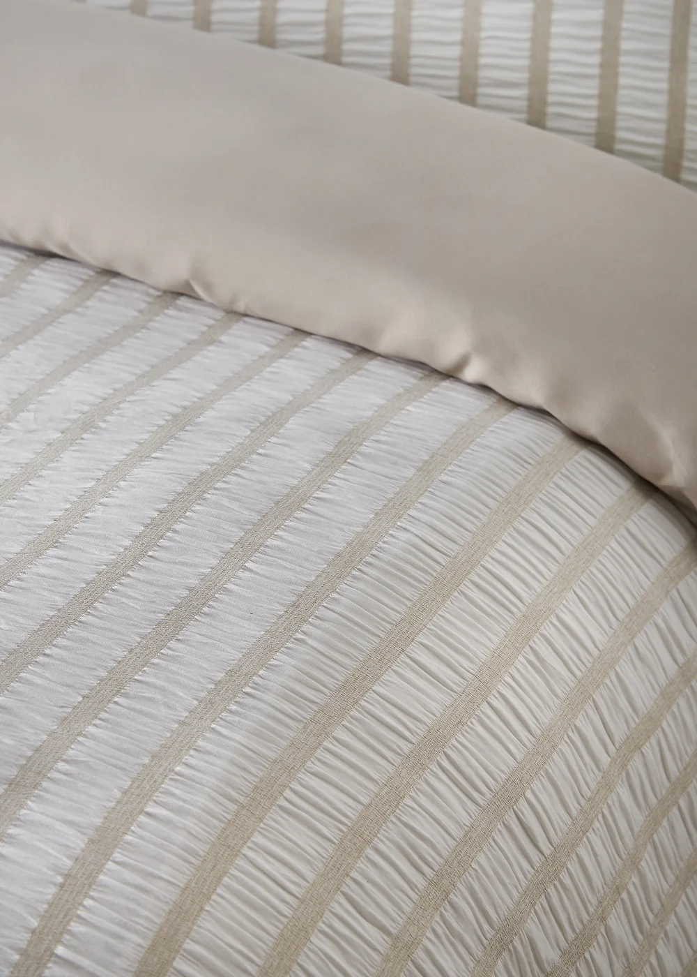 Catherine Lansfield So Soft Seersucker Stripe Duvet Cover Set Natural - Single Image 3